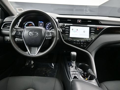 Certified 2019 Toyota Camry LE image 20