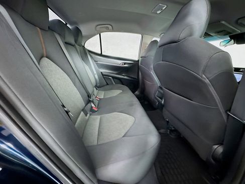 Used 2018 Toyota Camry LE image 26