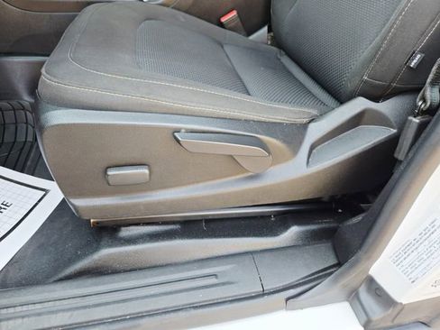 Used 2020 Chevrolet Colorado LT w/ Safety Package image 14