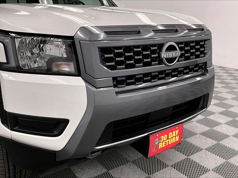 New 2025 Nissan Frontier SV AWD/4WD image 30