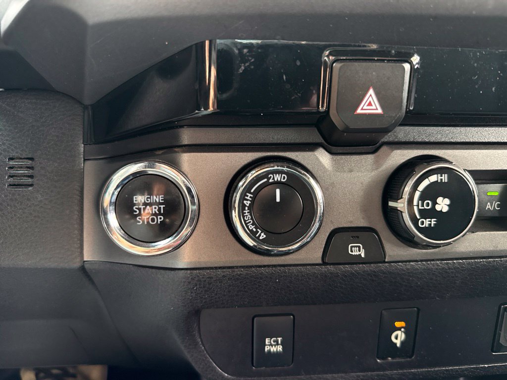 Used 2017 Toyota Tacoma TRD Off-Road w/ Tow Package AWD/4WD image 32
