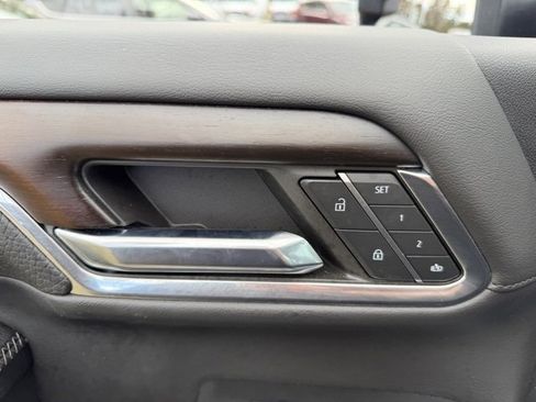 Used 2024 GMC Sierra 3500 Denali w/ Denali Reserve Package image 21