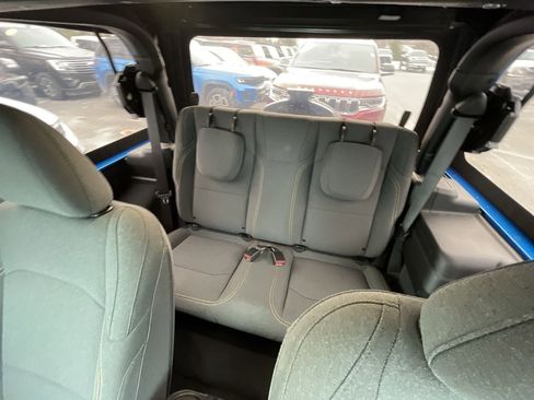 Used 2024 Jeep Wrangler Sport S image 21