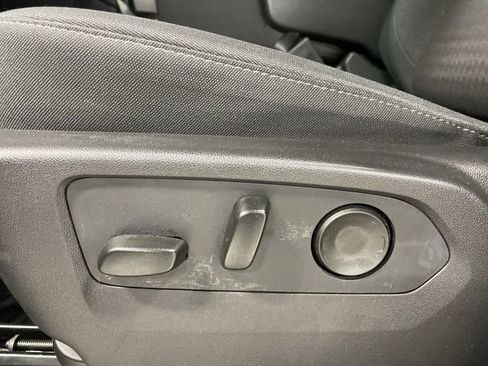 Used 2024 Chevrolet Silverado 1500 LT image 12