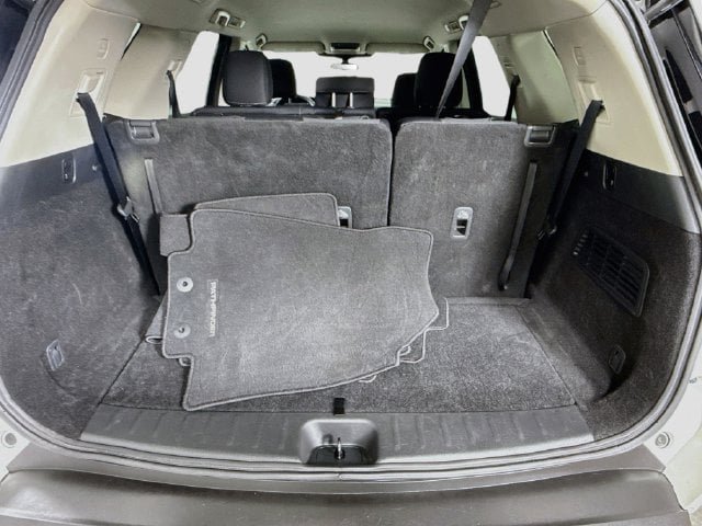 Used 2024 Nissan Pathfinder SV FWD image 25