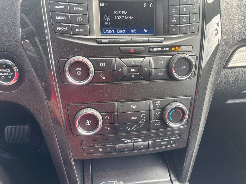 Used 2018 Ford Explorer XLT AWD/4WD image 24