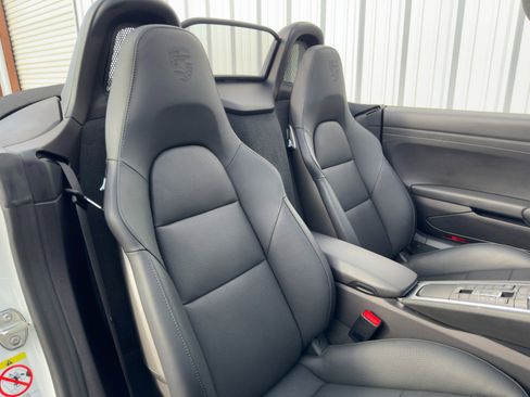 Used 2024 Porsche 718 Boxster image 31