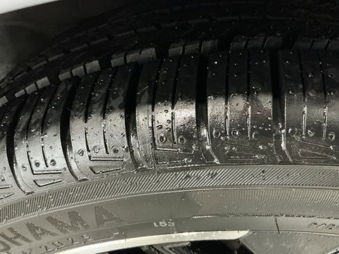 Used 2023 Nissan Versa SR w/ Trunk Package image 30