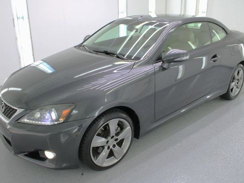 Used 2011 Lexus IS 250C image 27