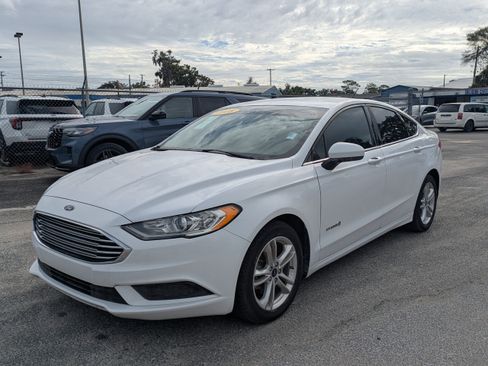 Certified 2018 Ford Fusion S image 7