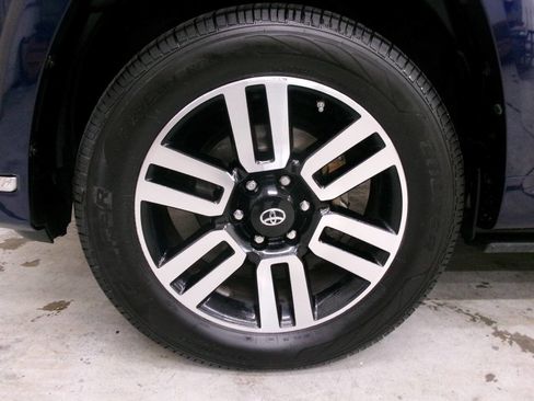 Used 2016 Toyota 4Runner Limited image 2