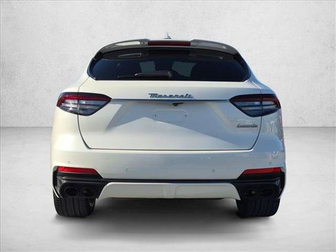 Used 2022 Maserati Levante Trofeo AWD/4WD image 6