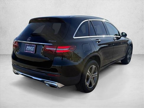 Used 2019 Mercedes-Benz GLC 300 4MATIC image 5
