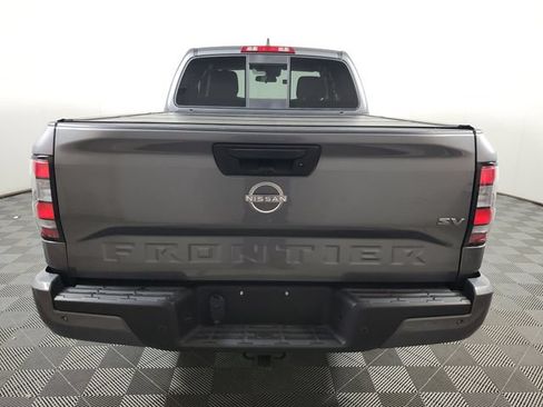 Used 2022 Nissan Frontier SV RWD image 5