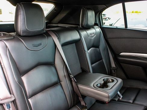 Used 2024 Cadillac XT4 Premium Luxury image 38