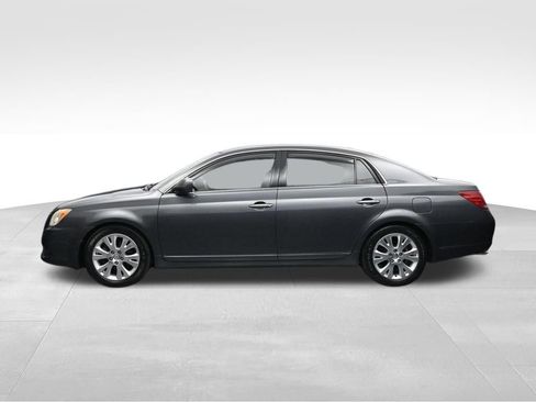 Used 2009 Toyota Avalon FWD image 2
