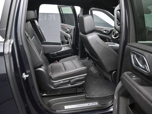 Used 2022 Chevrolet Suburban High Country AWD/4WD image 36