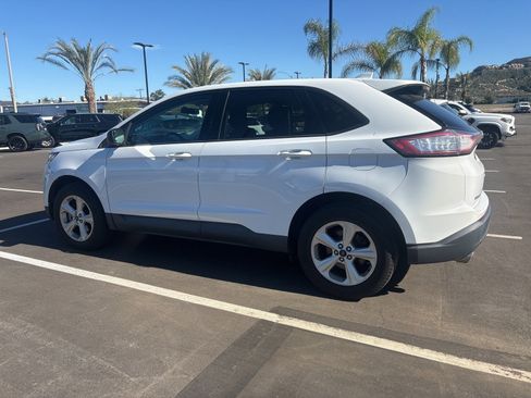 Used 2018 Ford Edge SE image 7