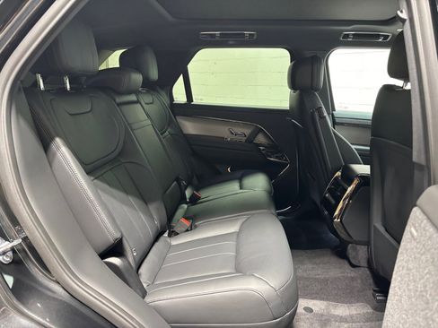 Used 2025 Land Rover Range Rover Sport SE AWD/4WD image 39