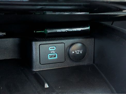 Used 2022 Ford Escape Titanium w/ Titanium Premium Package image 35