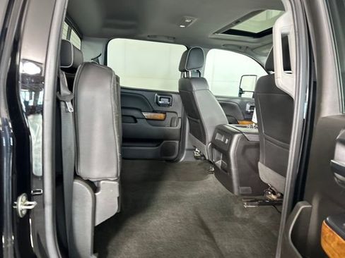 Used 2018 Chevrolet Silverado 2500 High Country w/ Duramax Plus Package image 46