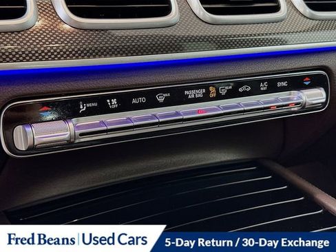 Used 2022 Mercedes-Benz GLS 450 4MATIC image 17