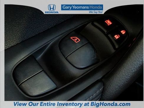 Used 2017 Nissan Rogue SL FWD image 21