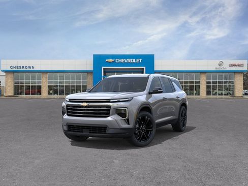 New 2027 Chevrolet Traverse LT FWD image 8