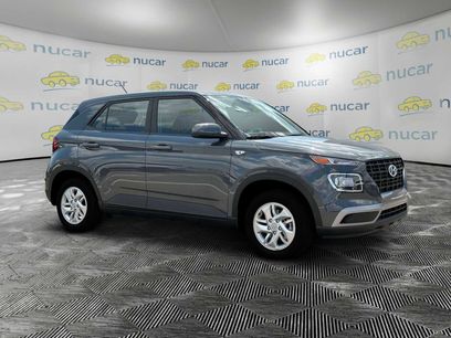 New 2025 Hyundai Venue SE