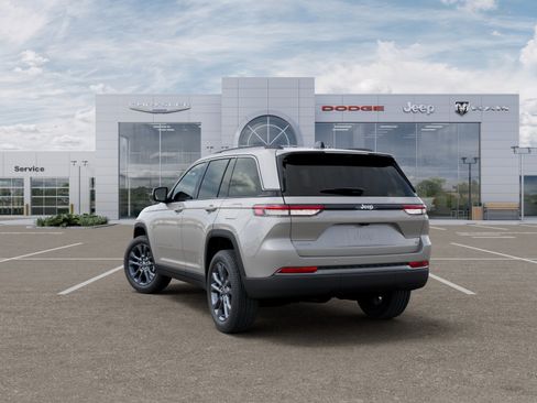 New 2026 Jeep Grand Cherokee Limited AWD/4WD image 32