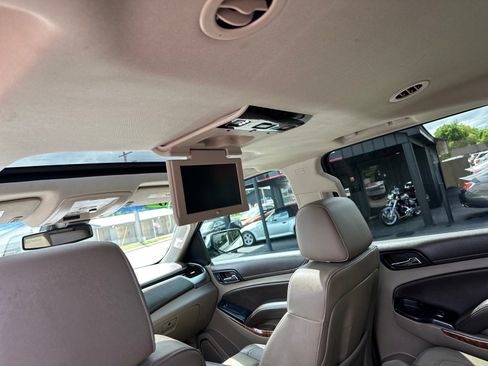 Used 2016 Chevrolet Suburban LTZ AWD/4WD image 19