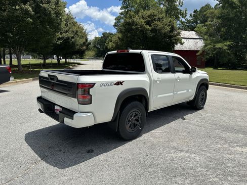 New 2025 Nissan Frontier PRO-4X image 5