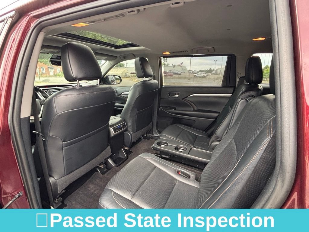 Used 2019 Toyota Highlander Limited w/ Carpet Mat Package (TMS) AWD/4WD image 34