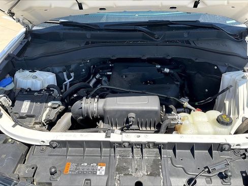 Used 2020 Ford Explorer XLT w/ Equipment Group 202A AWD/4WD image 30