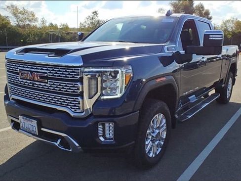 Used 2021 GMC Sierra 2500 Denali w/ Denali Ultimate Package image 3