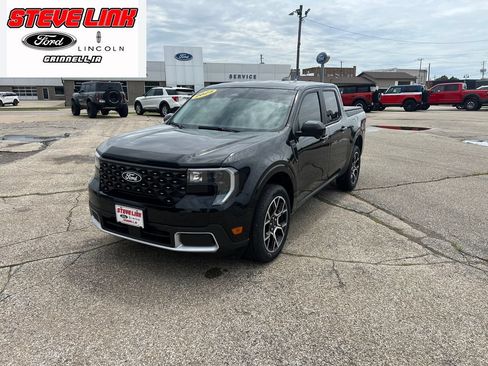 Used 2025 Ford Maverick Lariat w/ 4K Tow Package AWD/4WD image 2
