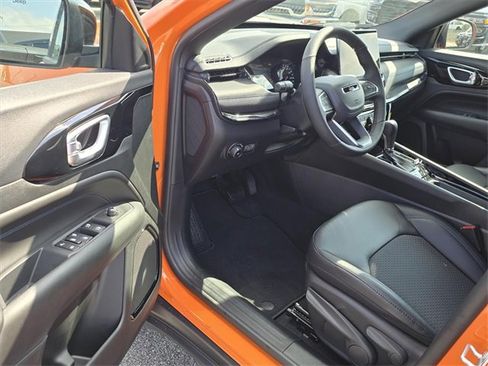 New 2026 Jeep Compass Latitude image 4