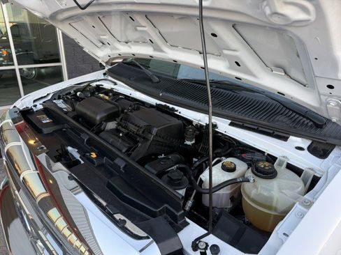 Used 2021 Ford E-350 and Econoline 350 Super Duty w/ Power Windows & Locks Group image 18