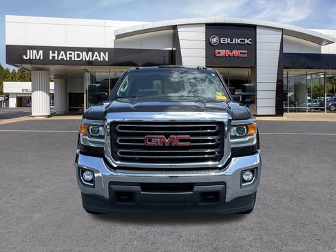 Used 2019 GMC Sierra 2500 SLE w/ SLE Preferred Package RWD image 2