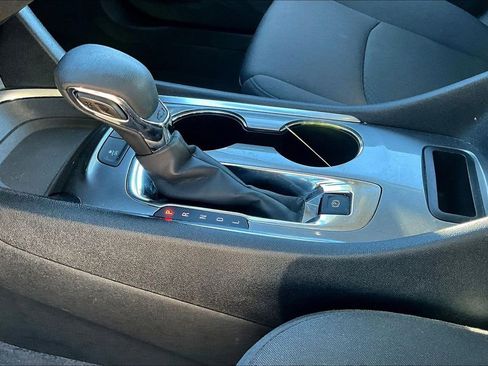 Used 2024 Chevrolet Malibu LT image 16