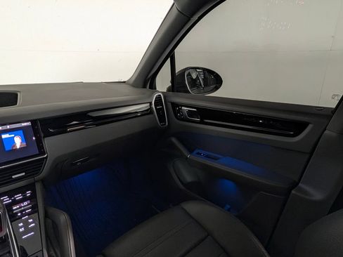 Certified 2021 Porsche Cayenne S AWD/4WD image 21