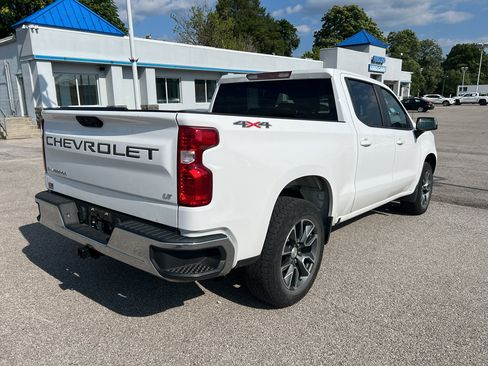 Used 2023 Chevrolet Silverado 1500 LT AWD/4WD image 5