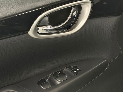 Used 2017 Nissan Sentra SV image 14