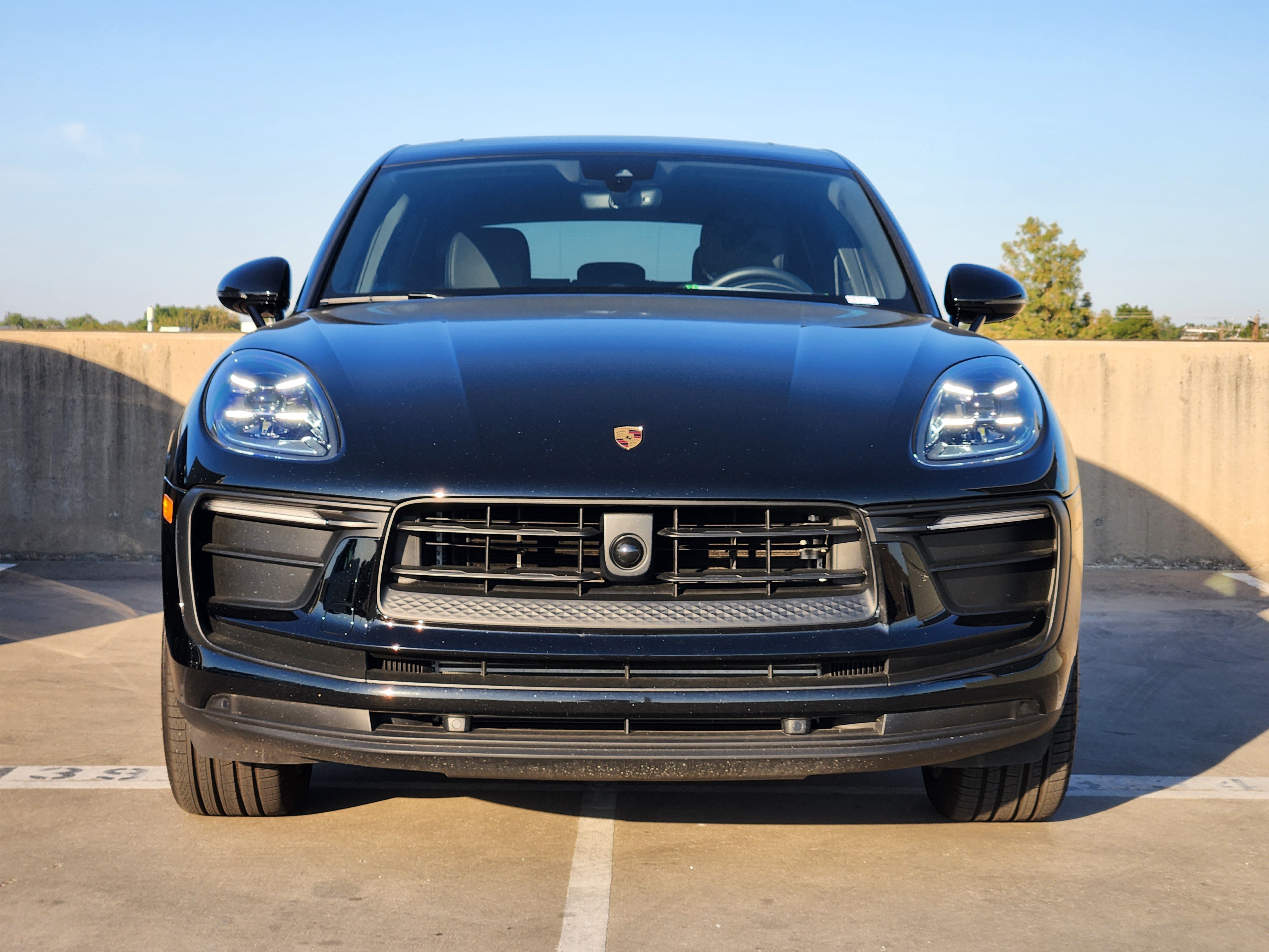 Certified 2026 Porsche Macan AWD/4WD image 10