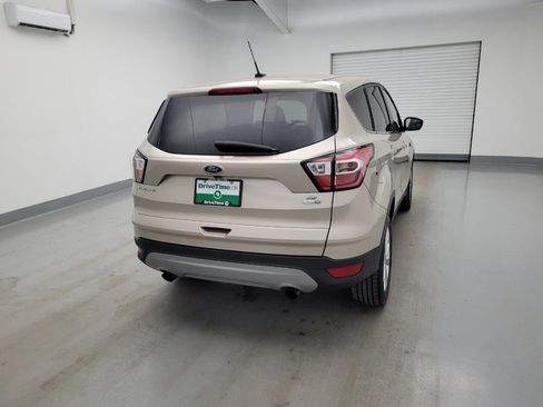 Used 2017 Ford Escape SE w/ SE Cold Weather Package AWD/4WD image 7
