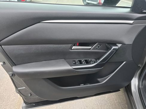 Used 2025 MAZDA CX-50 AWD 2.5 S w/ Premium Package image 17