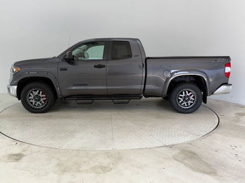 Used 2019 Toyota Tundra SR5 w/ SR5 Upgrade Package image 2