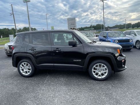 Certified 2023 Jeep Renegade Latitude image 15