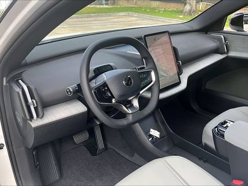 New 2026 Volvo EX30 Plus w/ Protection Package Premier AWD/4WD image 23