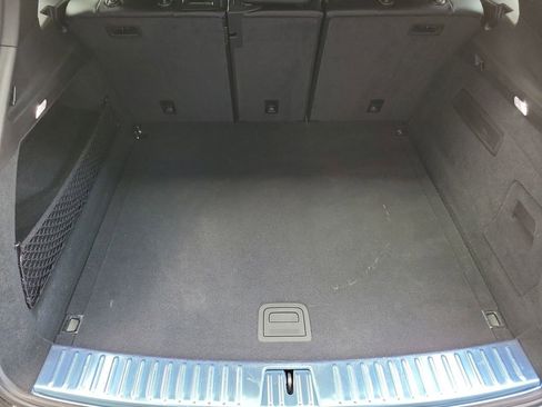 Certified 2025 Porsche Cayenne AWD/4WD image 17